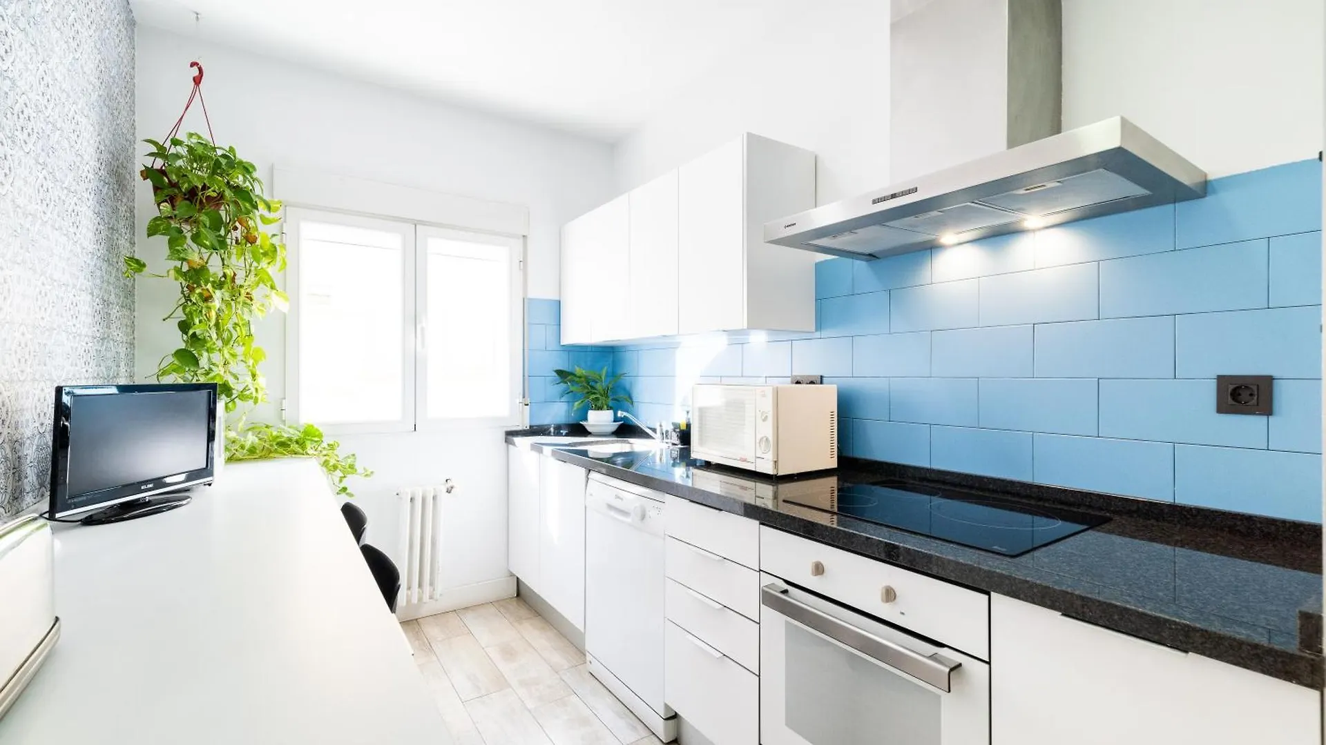Apartamento Neptuno Atico, Con Terraza Granada
