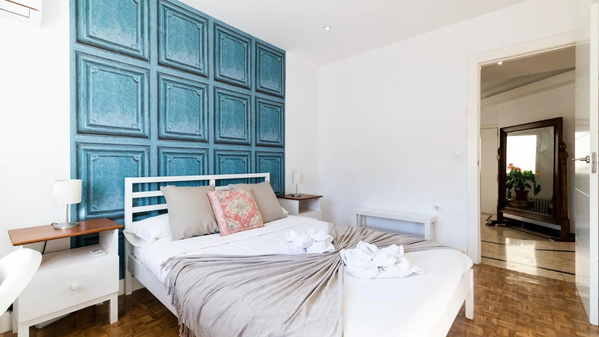 Apartamento Neptuno Atico, Con Terraza Granada