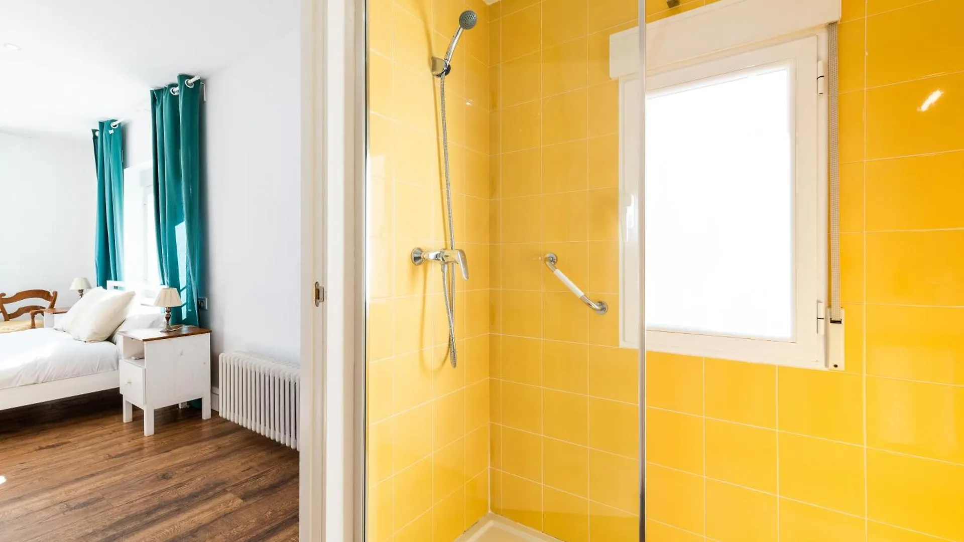 Apartamento Neptuno Atico, Con Terraza Granada