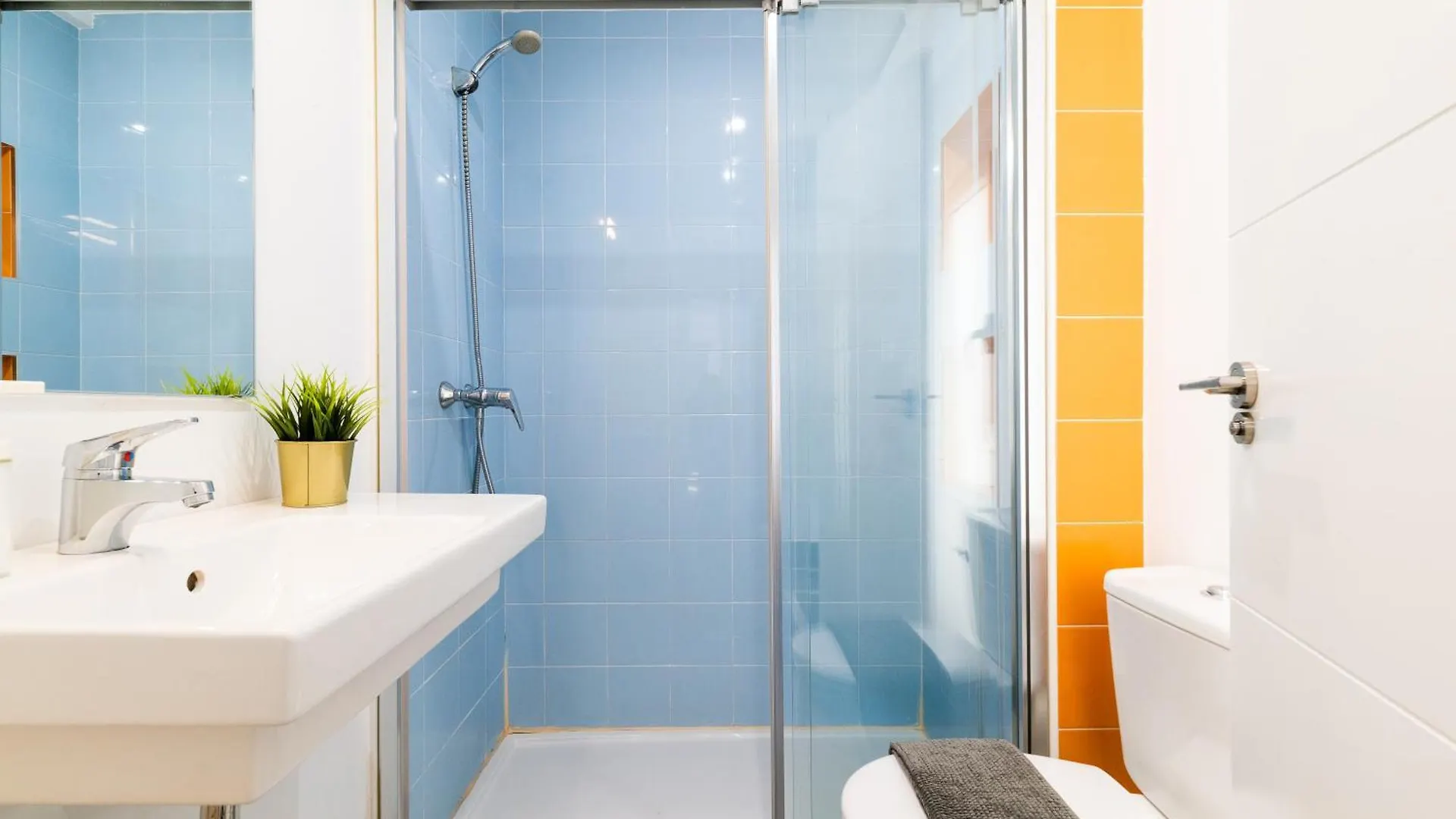 Neptuno Atico, Con Terraza Apartment Granada Spain