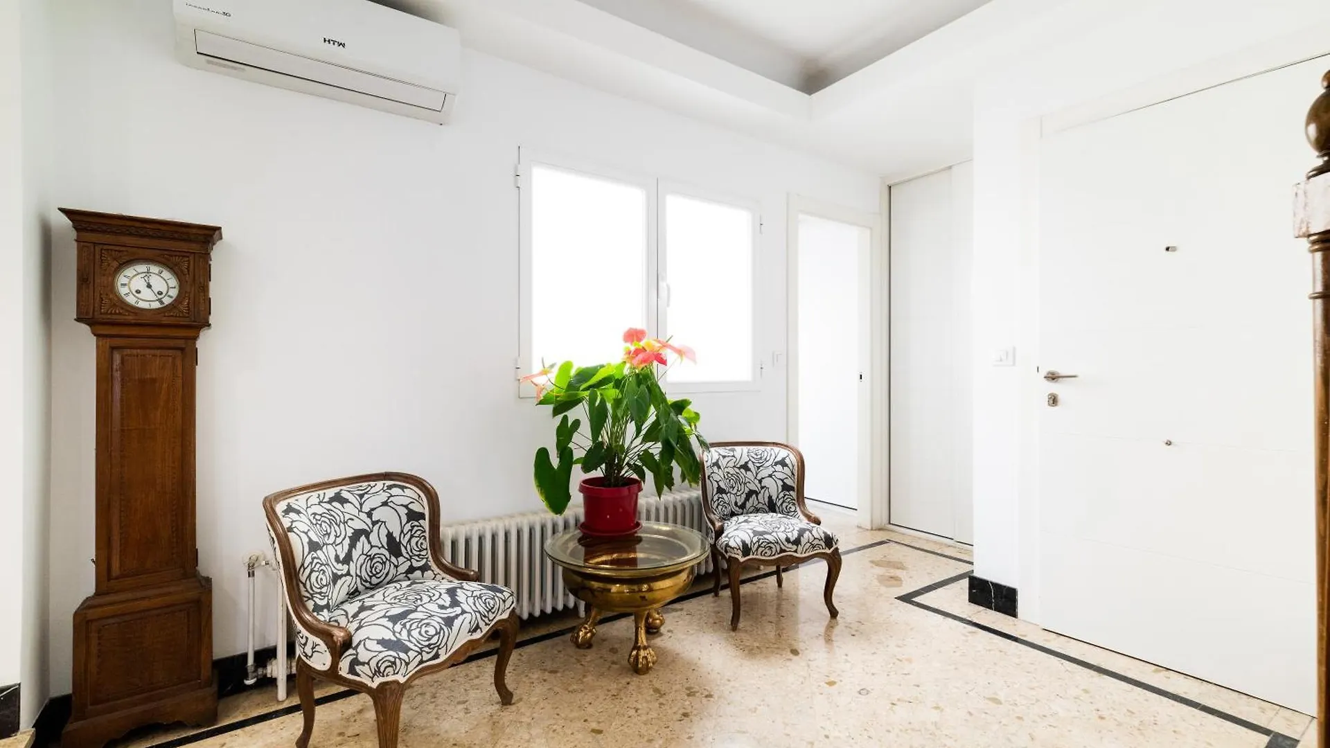 Apartamento Neptuno Atico, Con Terraza Granada España