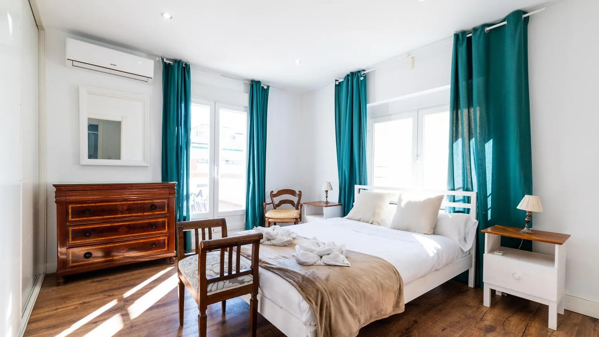 Apartamento Neptuno Atico, Con Terraza Granada