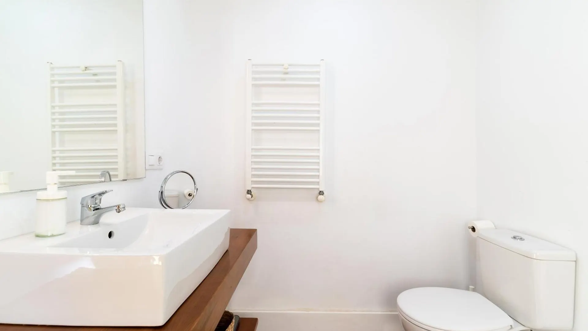 Apartamento Neptuno Atico, Con Terraza Granada