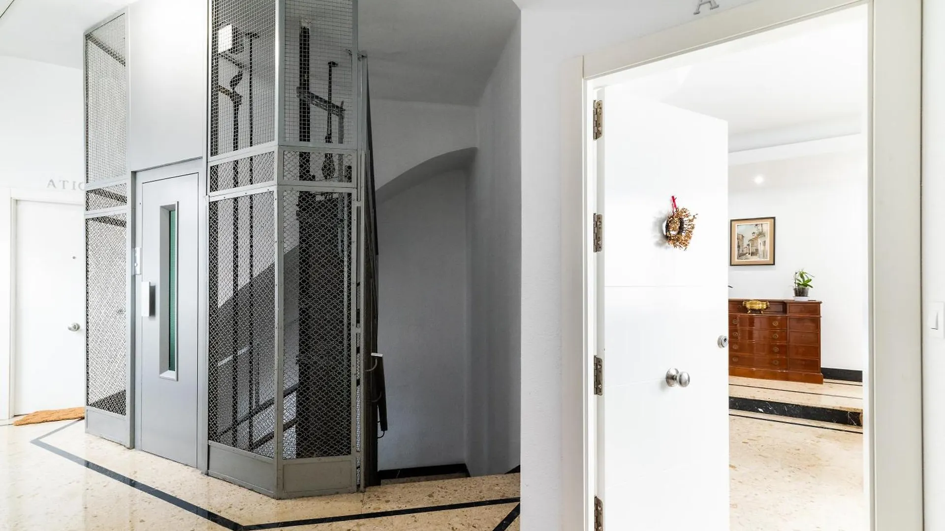 Apartamento Neptuno Atico, Con Terraza Granada 0*,